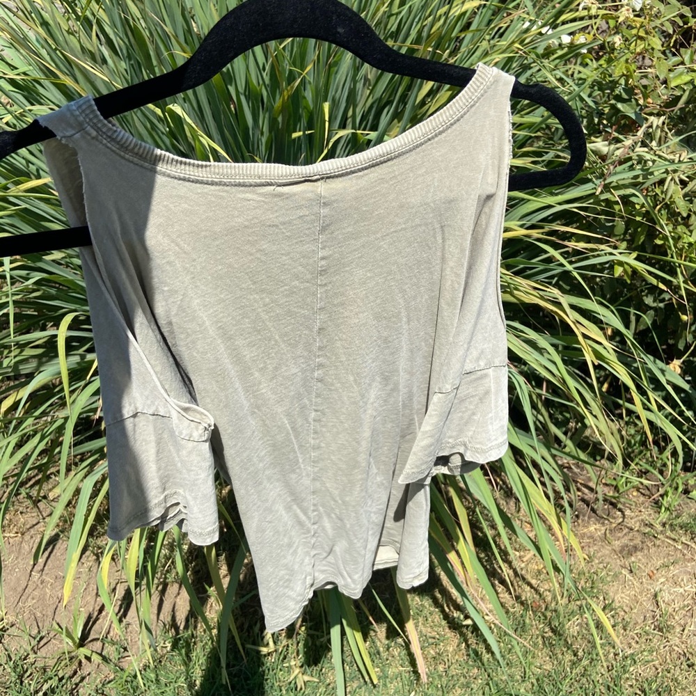 Simple tee - Picture 3 of 3